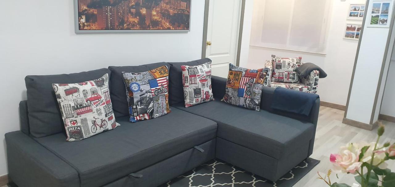 Apartaments B O D Collblanc L'Hospitalet de Llobregat Buitenkant foto