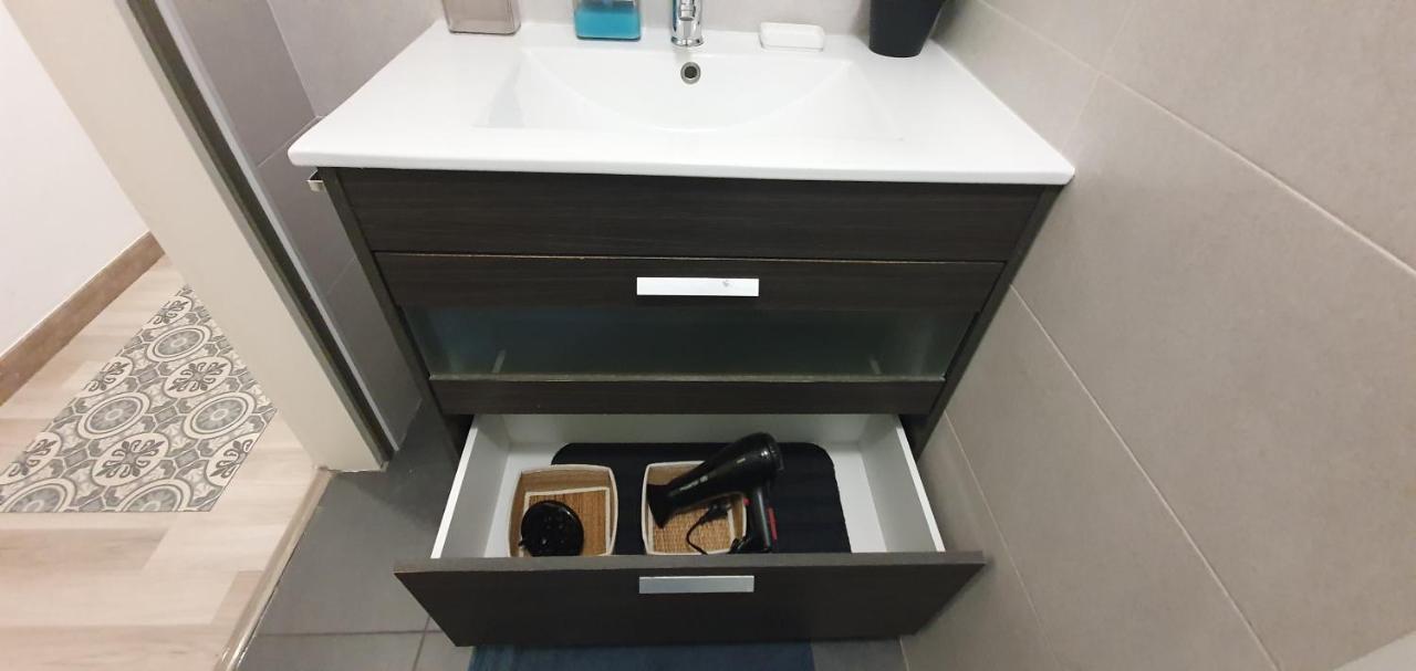 Apartaments B O D Collblanc L'Hospitalet de Llobregat Buitenkant foto