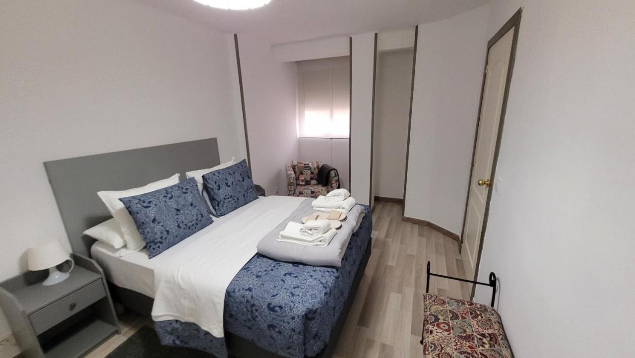 Apartaments B O D Collblanc L'Hospitalet de Llobregat Buitenkant foto